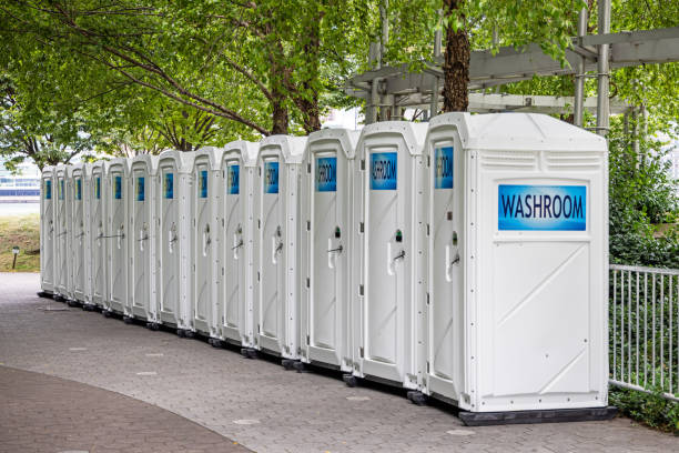 Best Porta potty delivery and setup  in Wanakah, NY